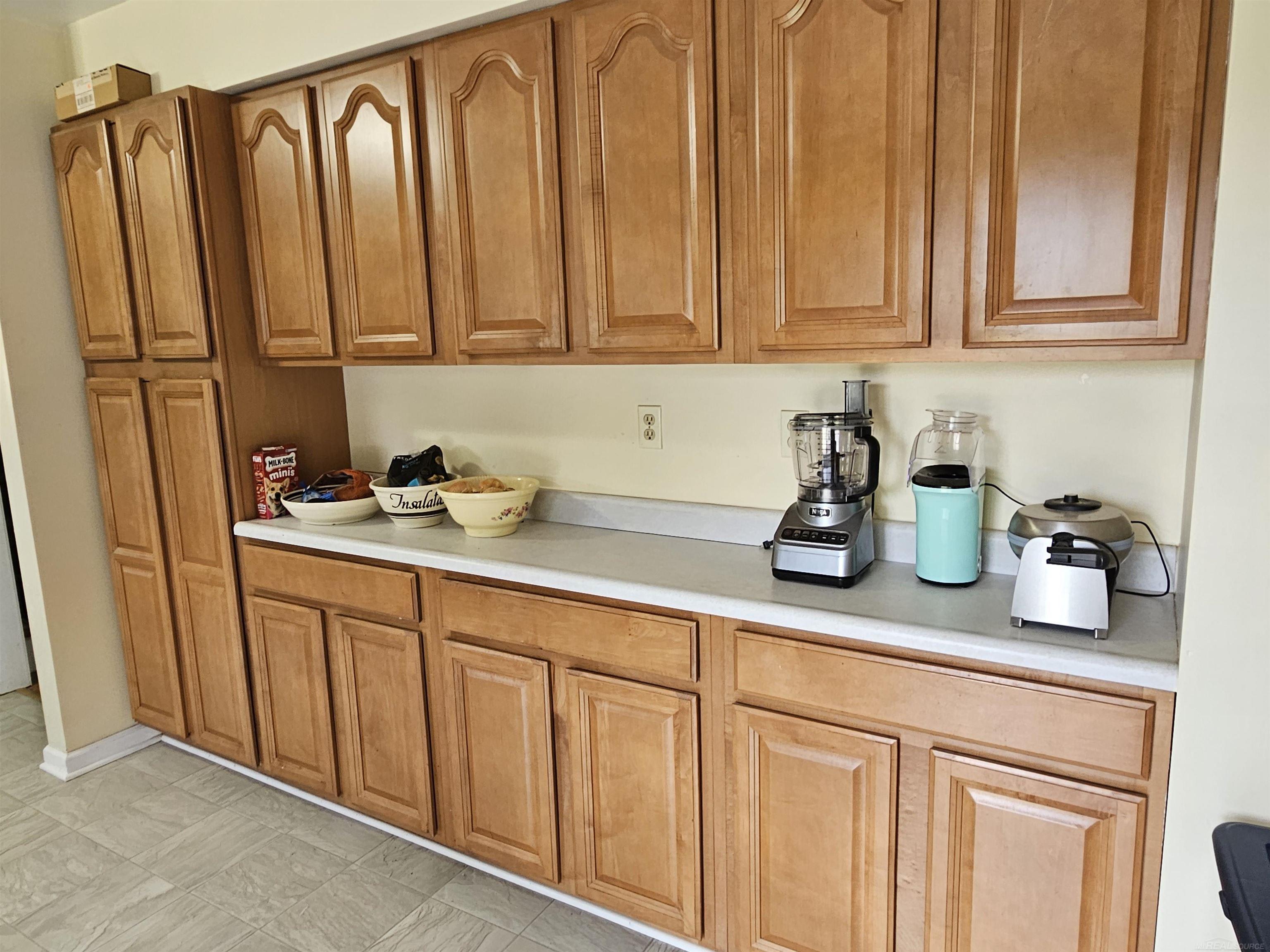 7026 Kilburn Road Jeddo, MI 48032 - Photo 16 of 45