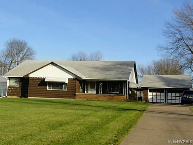 6325 Ward Road Wheatfield, NY 14132 - Photo 1 of 1 Exterior Front