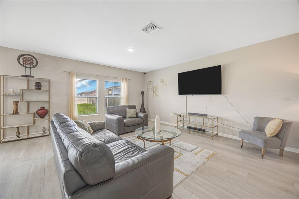 7571 Freesia Trace Wesley Chapel, FL 33545 - Photo 13 of 50
