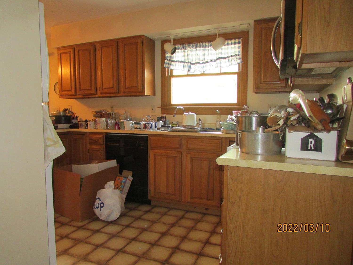 629 Willow Street Rising Sun, IN 47040 - Photo 13 of 22 Kitchen