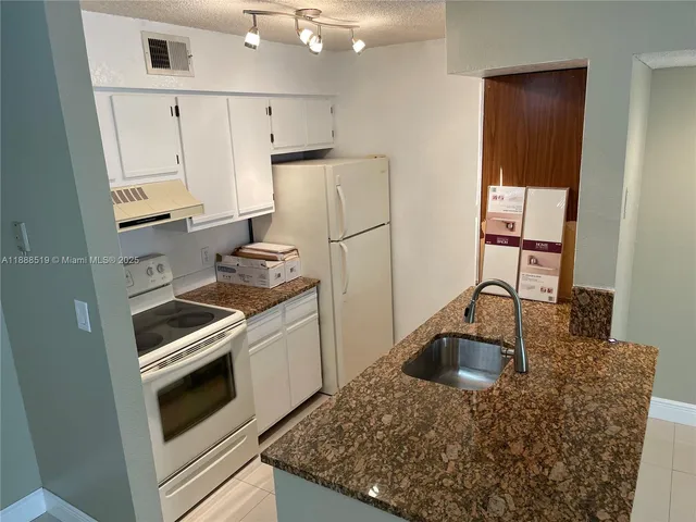 $222,000 | 2826 South University Drive, Unit 3101, Davie, FL 33328