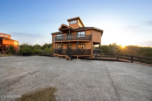 $1,100,000 | 2081 Kerr Road, Sevierville, TN 37876