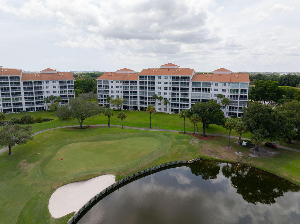 17031 Boca Club Boulevard, Unit 65A Boca Raton, FL 33487 - Photo 32 of 34 Aerial