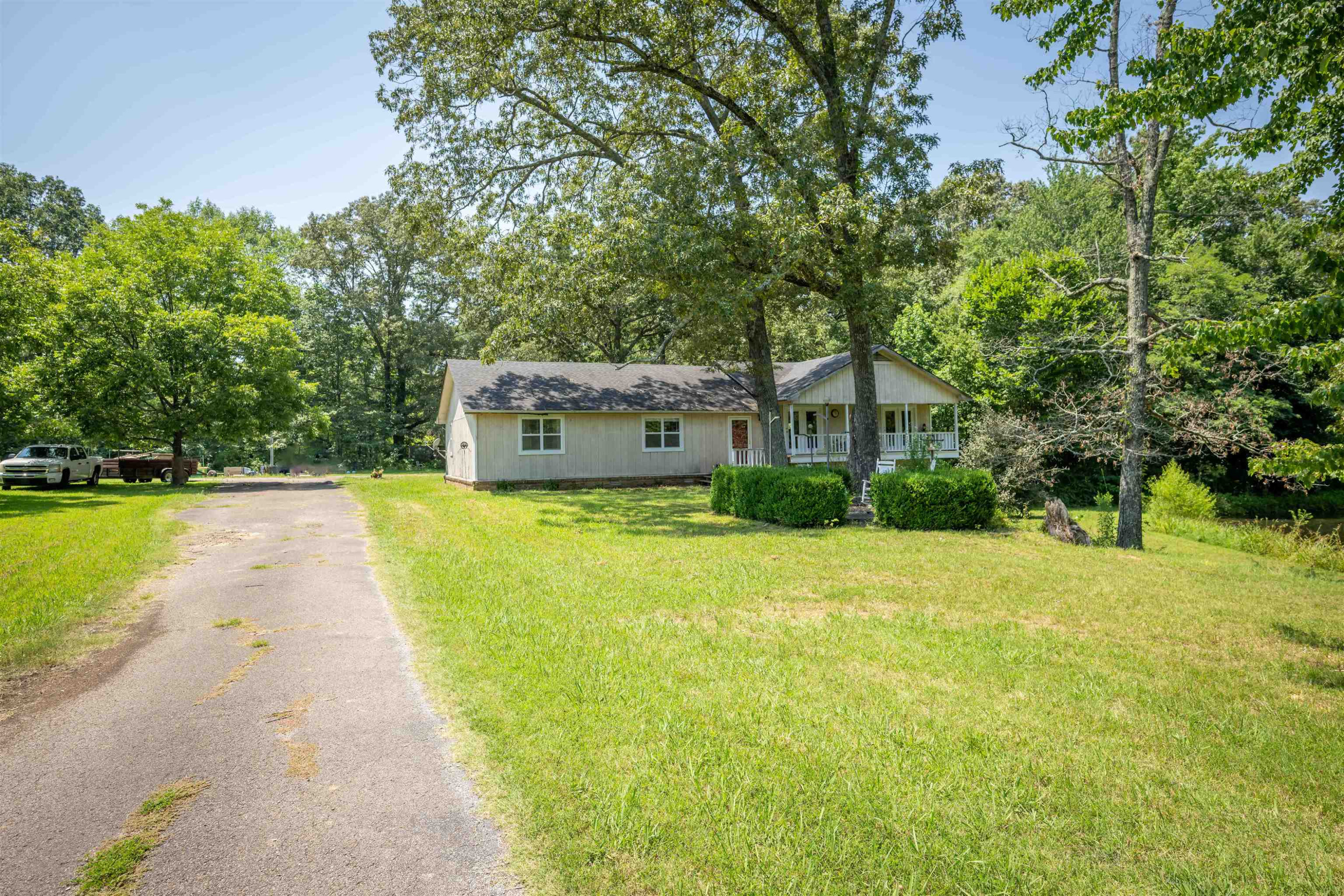 2585 Cecil Walls Road Yuma, TN 38390 - Photo 3 of 18 Photo 3