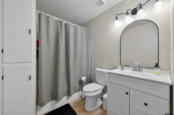 $185,000 | 105 Holcomb Street, Frankston, TX 75763