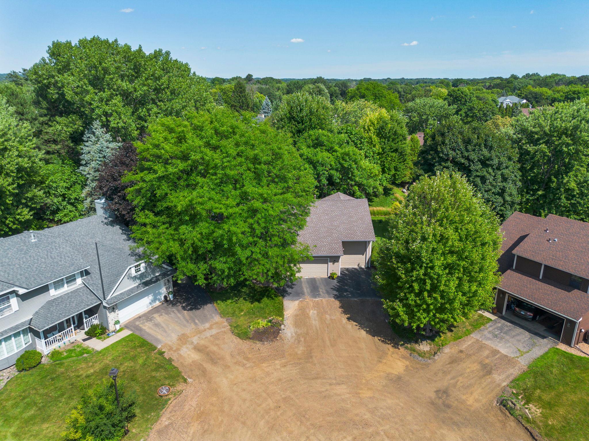 160 Bluff Ridge Court Chanhassen, MN 55317 - Photo 13 of 66 Gallery Image 13