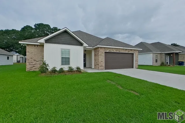 $1,740 | 111 Rainfall Lane, Carencro, LA 70520