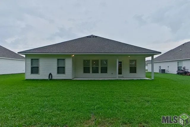 $1,740 | 111 Rainfall Lane, Carencro, LA 70520