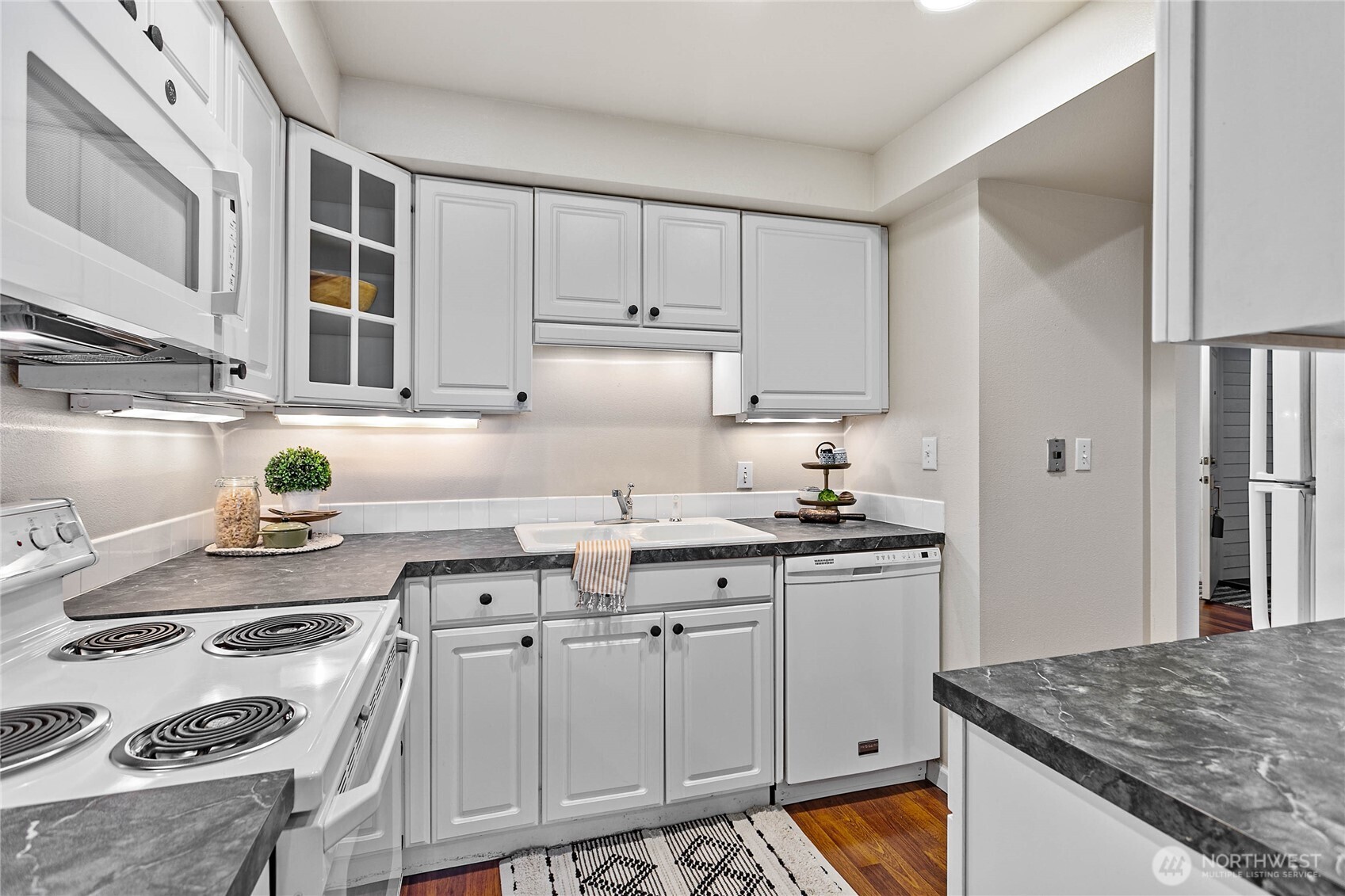 600 South State Street, Unit 204 Bellingham, WA 98225 - Photo 14 of 36