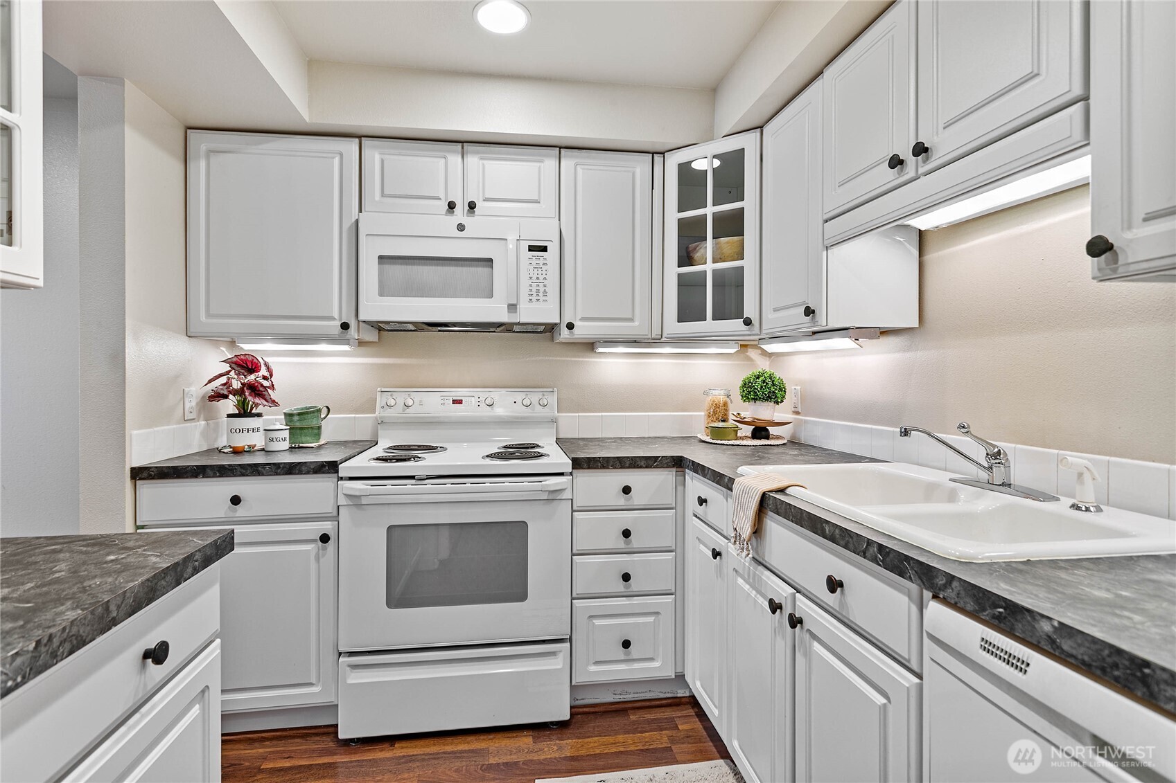 600 South State Street, Unit 204 Bellingham, WA 98225 - Photo 15 of 36