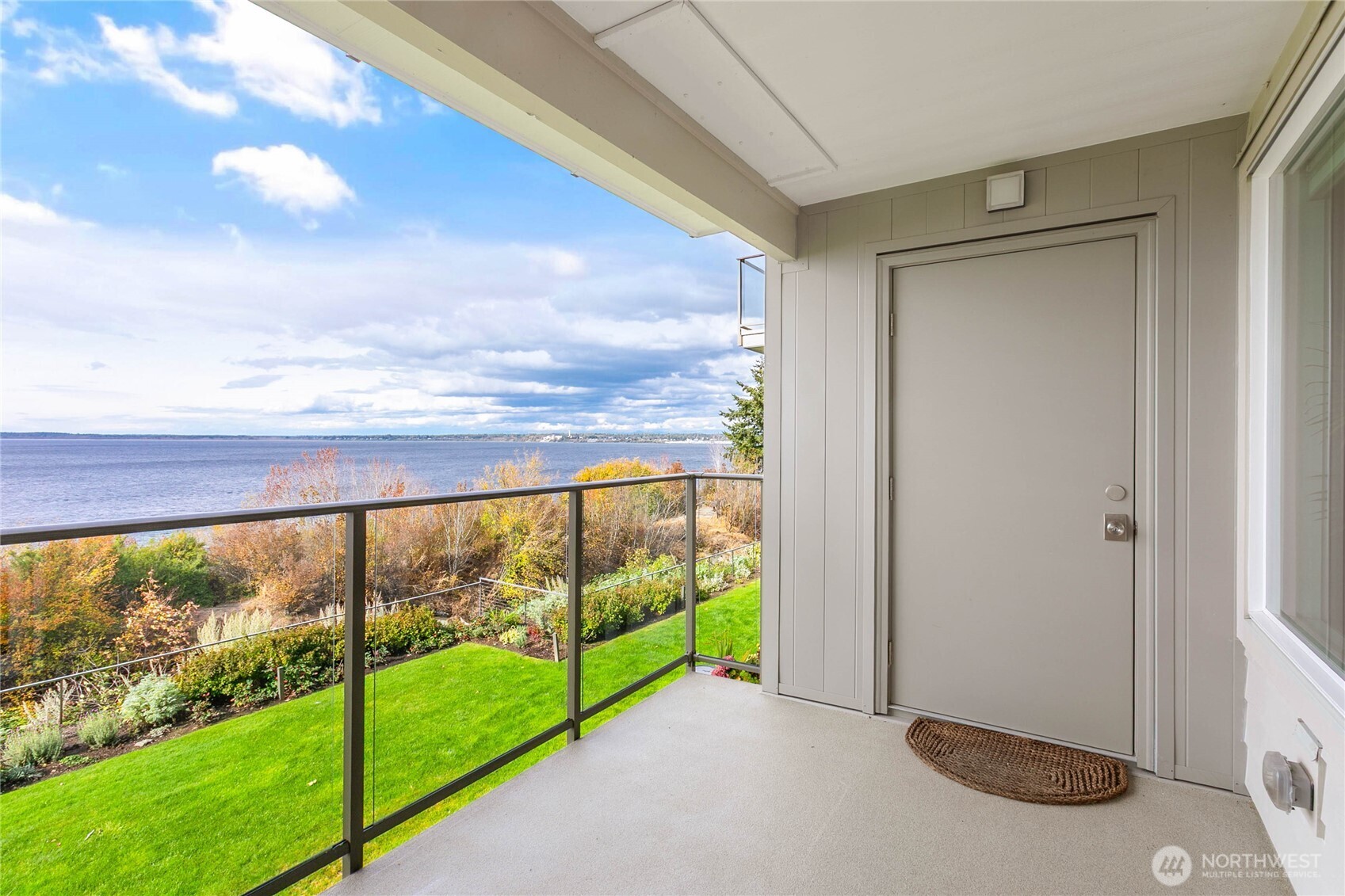 600 South State Street, Unit 204 Bellingham, WA 98225 - Photo 5 of 36