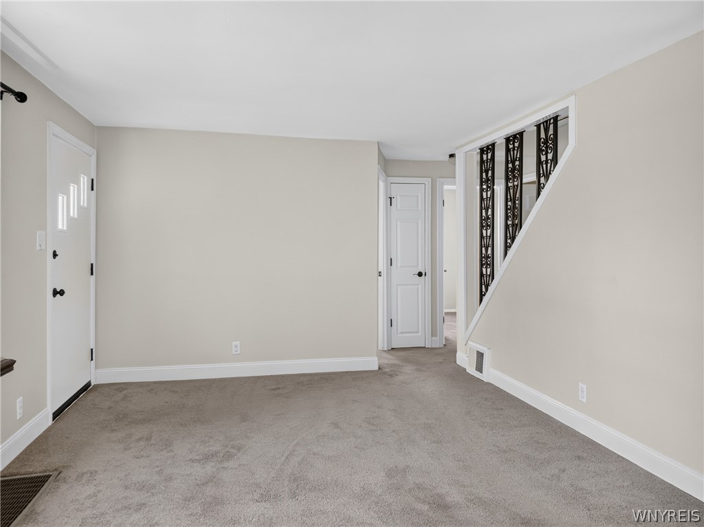 831 Beach Road Cheektowaga, NY 14225 - Photo 28 of 46