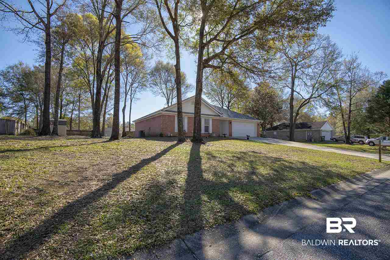 185 Robbins Boulevard Daphne, AL 36526 - Photo 8 of 35