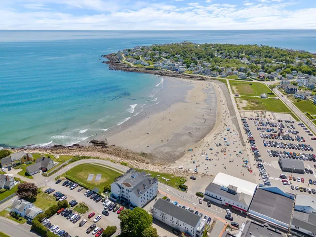 $349,000 | 18 Woodside Meadow Road, Unit 4, York, ME 03909