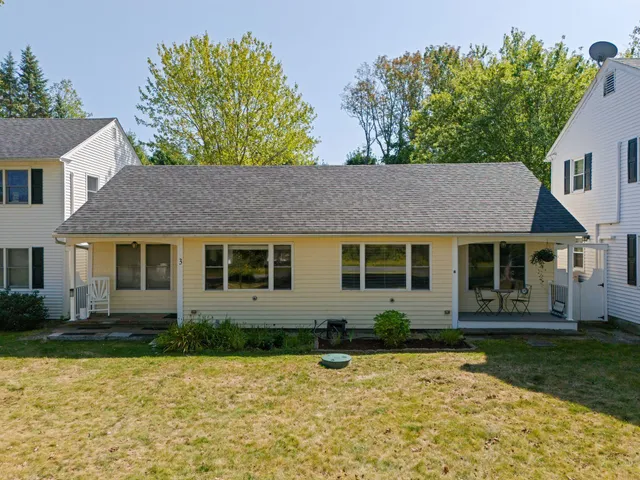 $349,000 | 18 Woodside Meadow Road, Unit 4, York, ME 03909