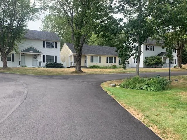 $349,000 | 18 Woodside Meadow Road, Unit 4, York, ME 03909