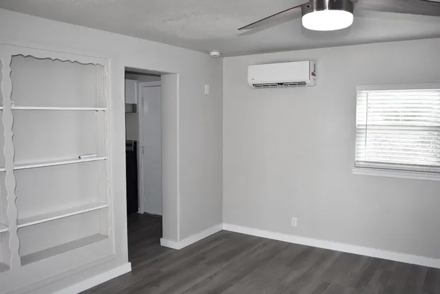 $950 | 541 South Allen Street, Unit B, Boyd, TX 76023