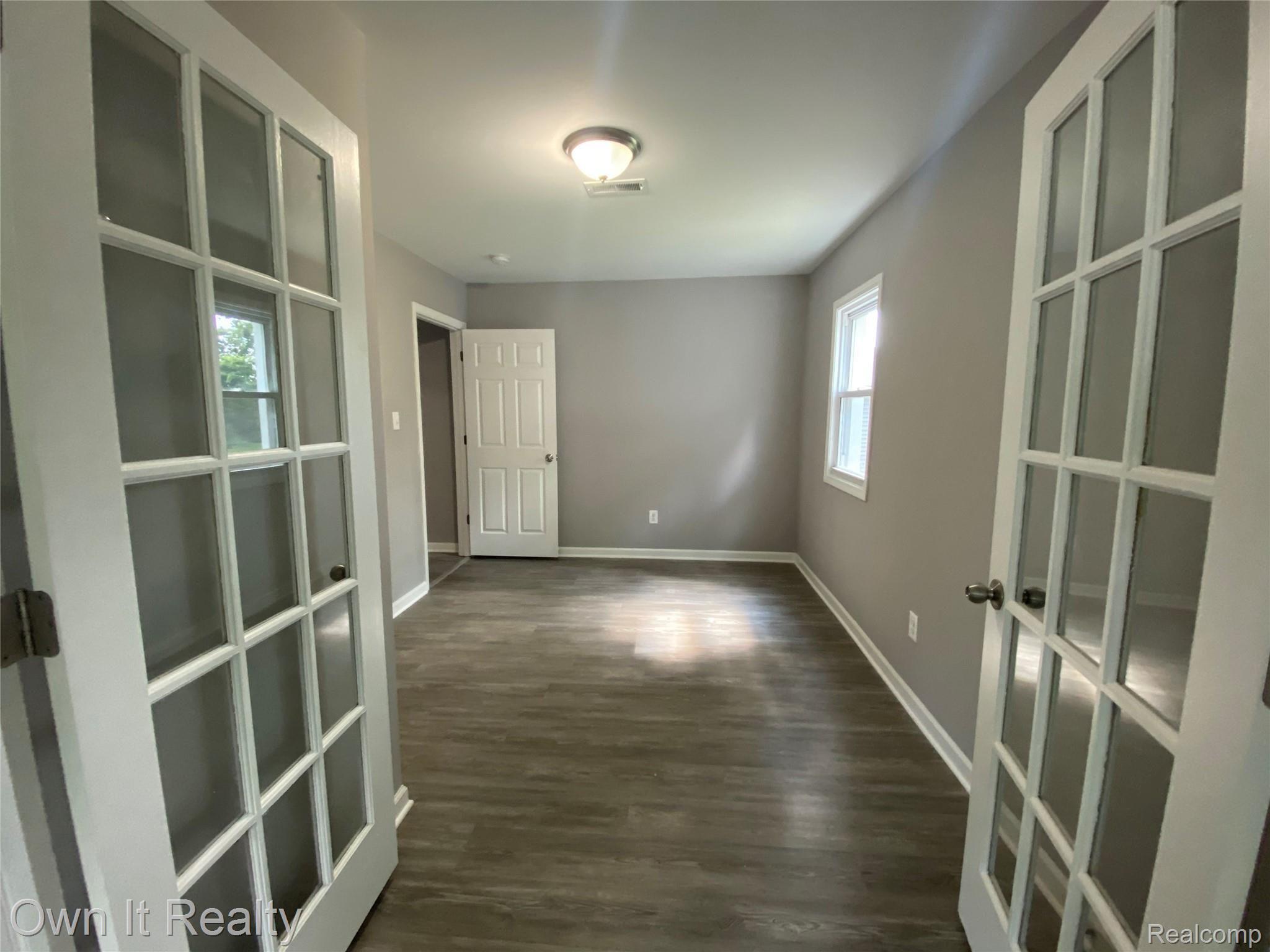 25373 Goddard Road Taylor, MI 48180 - Photo 12 of 24 IMG_1536.jpg