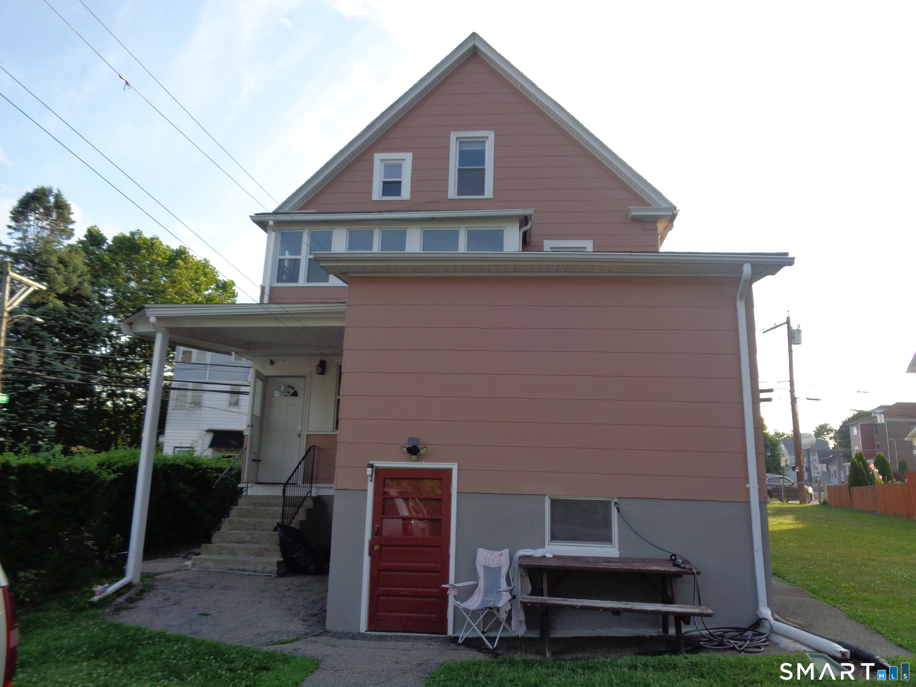841 Highland Avenue Waterbury, CT 06708 - Photo 7 of 32