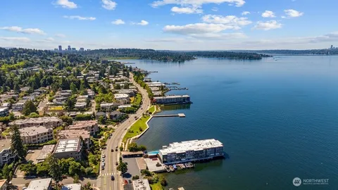 $1,000,000 | 515 Lake Street South, Unit 205, Kirkland, WA 98033
