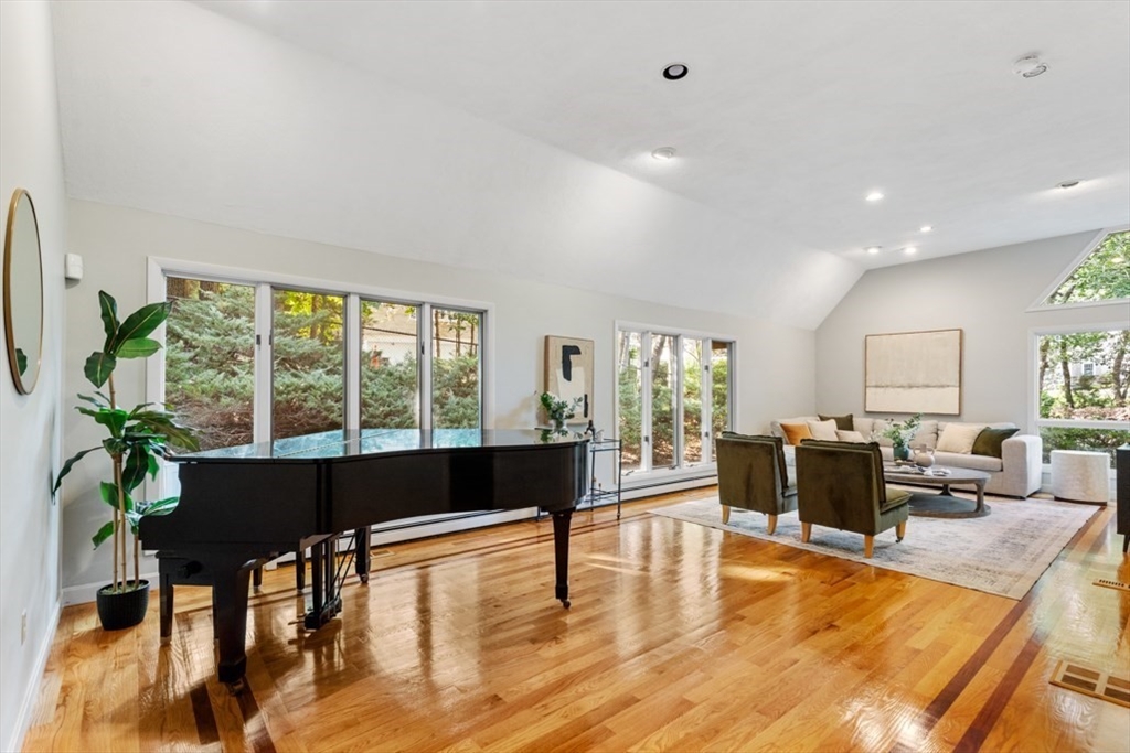 16 Bluejay Road Lynnfield, MA 01940 - Photo 5 of 41 Gallery Image 5