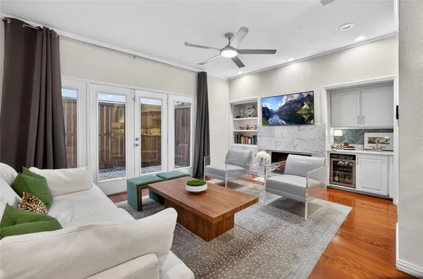 $435,000 | 3618 Reagan Street, Dallas, TX 75219