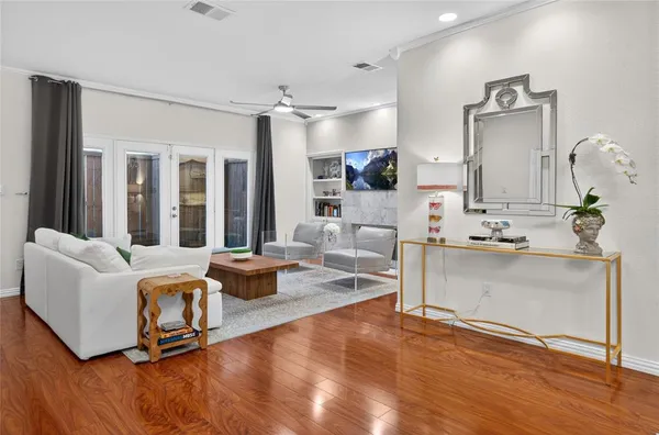 $435,000 | 3618 Reagan Street, Dallas, TX 75219