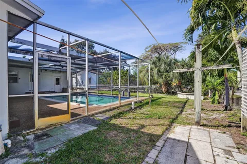 $575,000 | 632 Southwest 8th Street, Hallandale Beach, FL 33009
