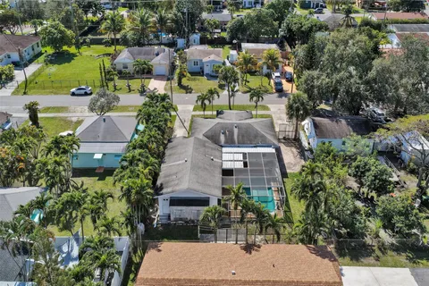 $575,000 | 632 Southwest 8th Street, Hallandale Beach, FL 33009