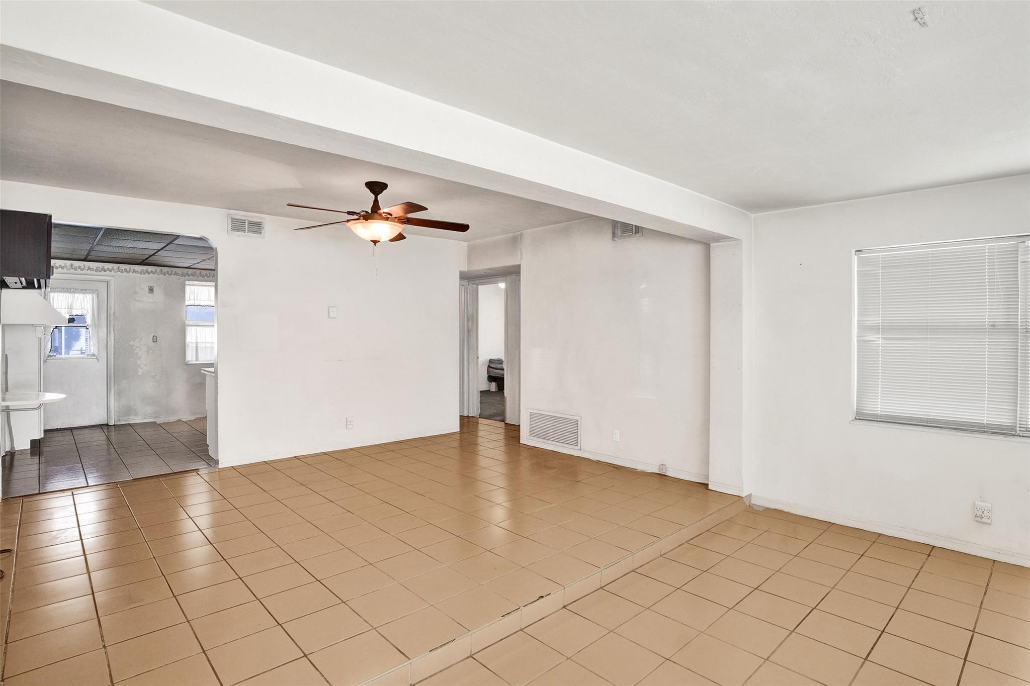 632 Southwest 8th Street Hallandale Beach, FL 33009 - Photo 8 of 67 Photo 8