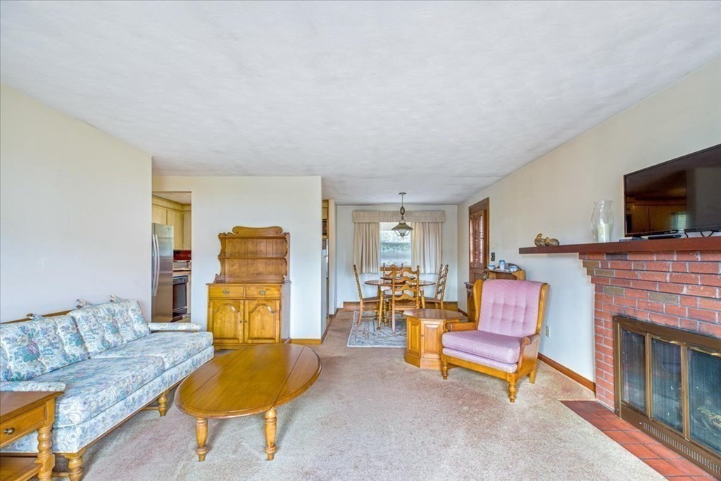 15 Sunflower Road Holbrook, MA 02343 - Photo 11 of 24 Gallery Image 11