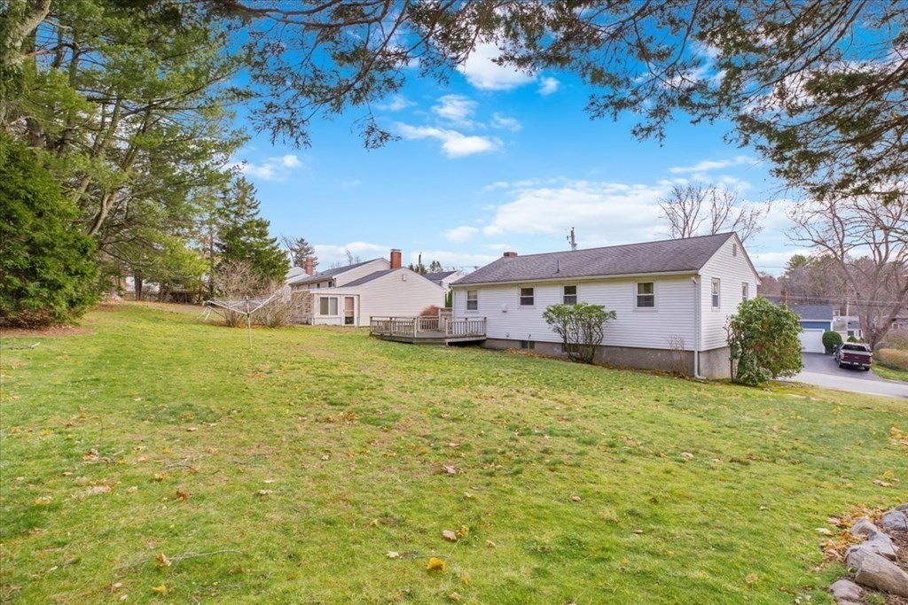 15 Sunflower Road Holbrook, MA 02343 - Photo 4 of 24 Gallery Image 4