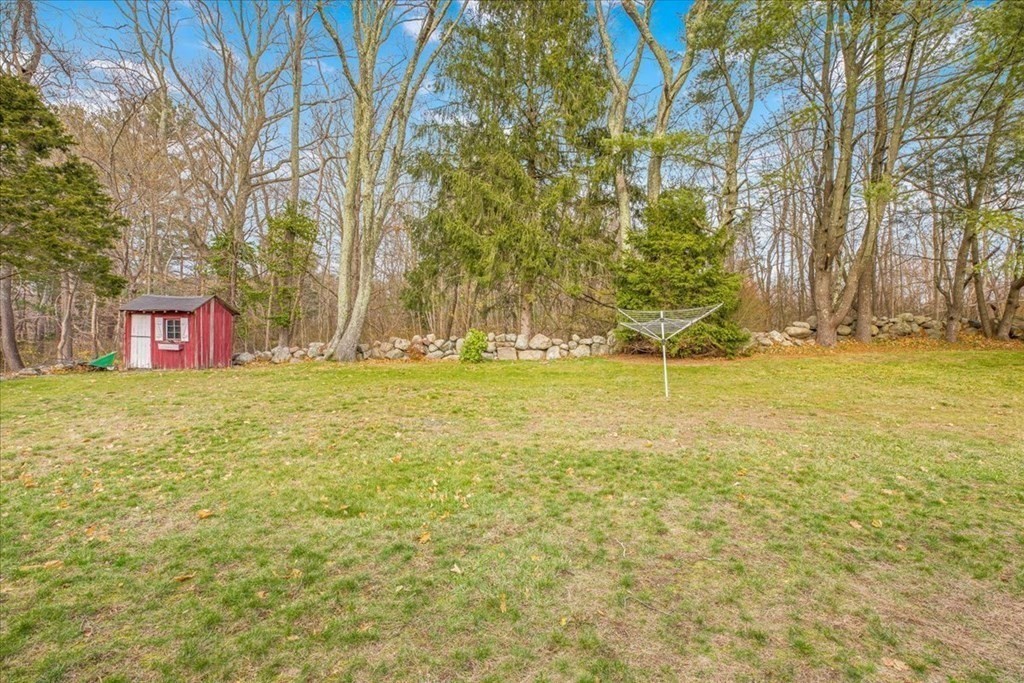 15 Sunflower Road Holbrook, MA 02343 - Photo 6 of 24 Gallery Image 6