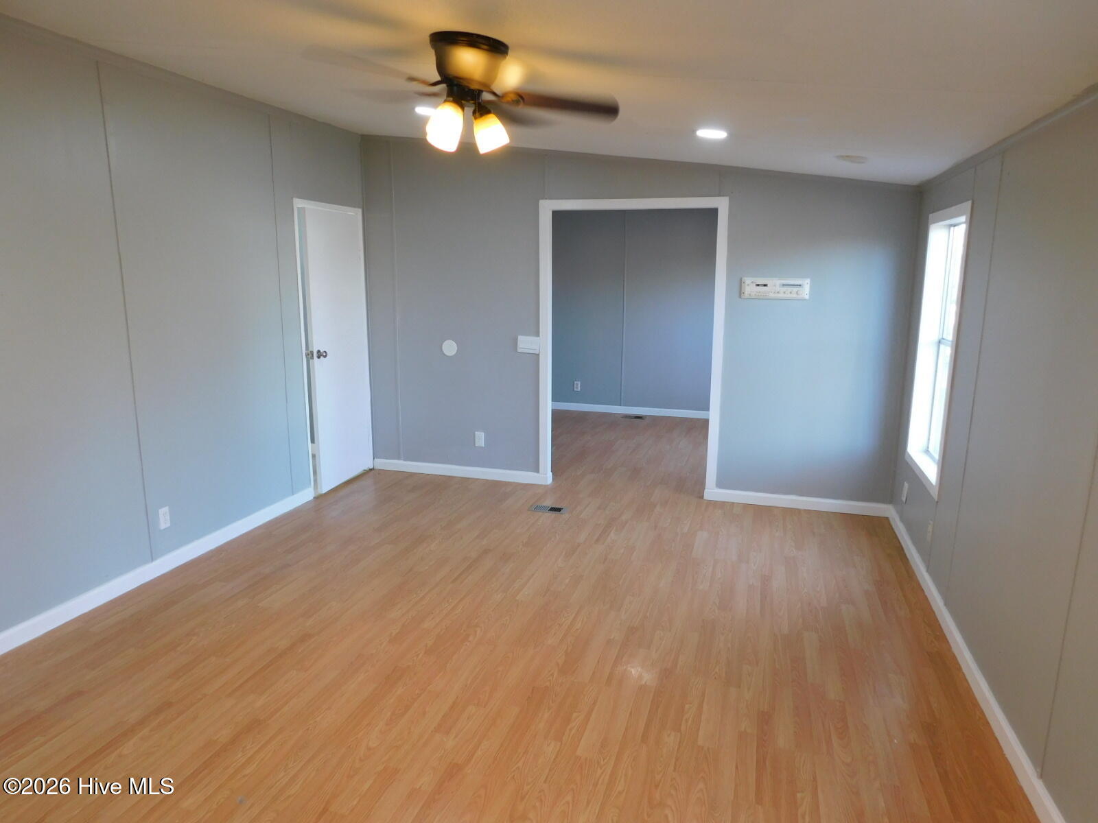 660 Seashell Drive Kinston, NC 28504 - Photo 17 of 24 Master Suite