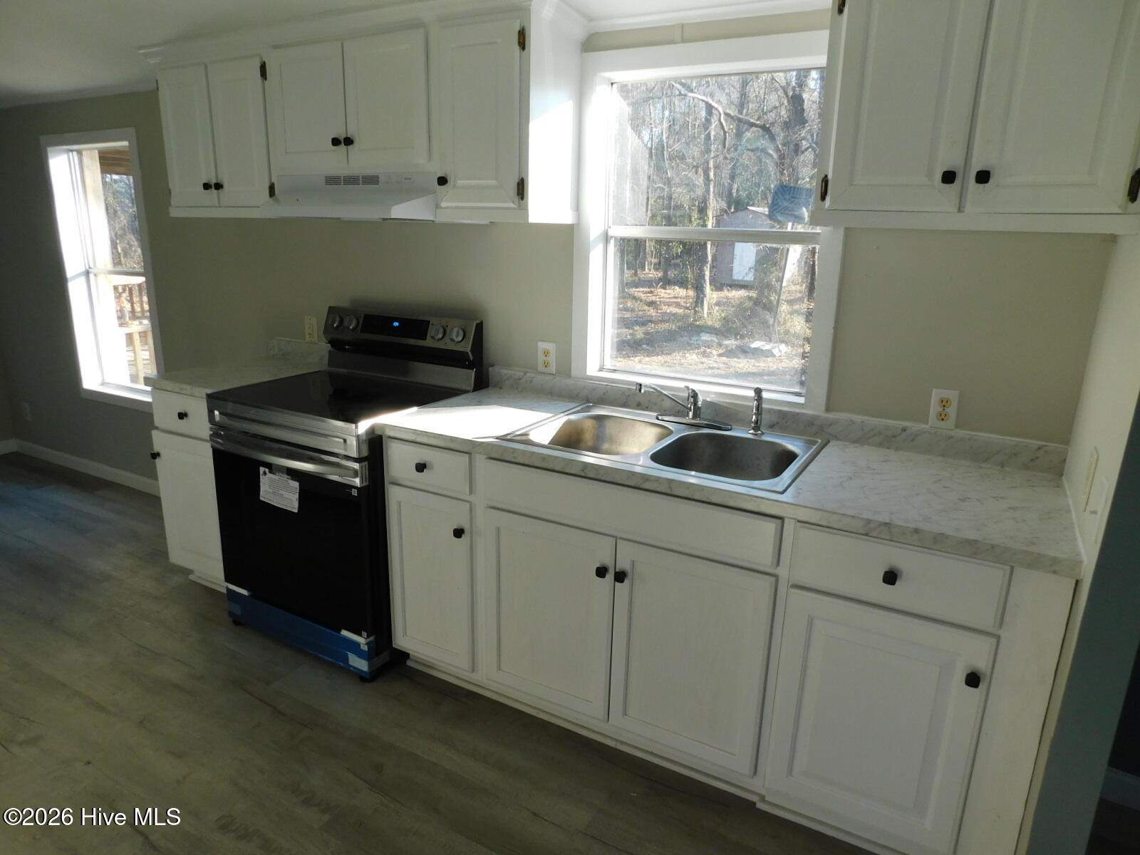 660 Seashell Drive Kinston, NC 28504 - Photo 23 of 24 Kitchen