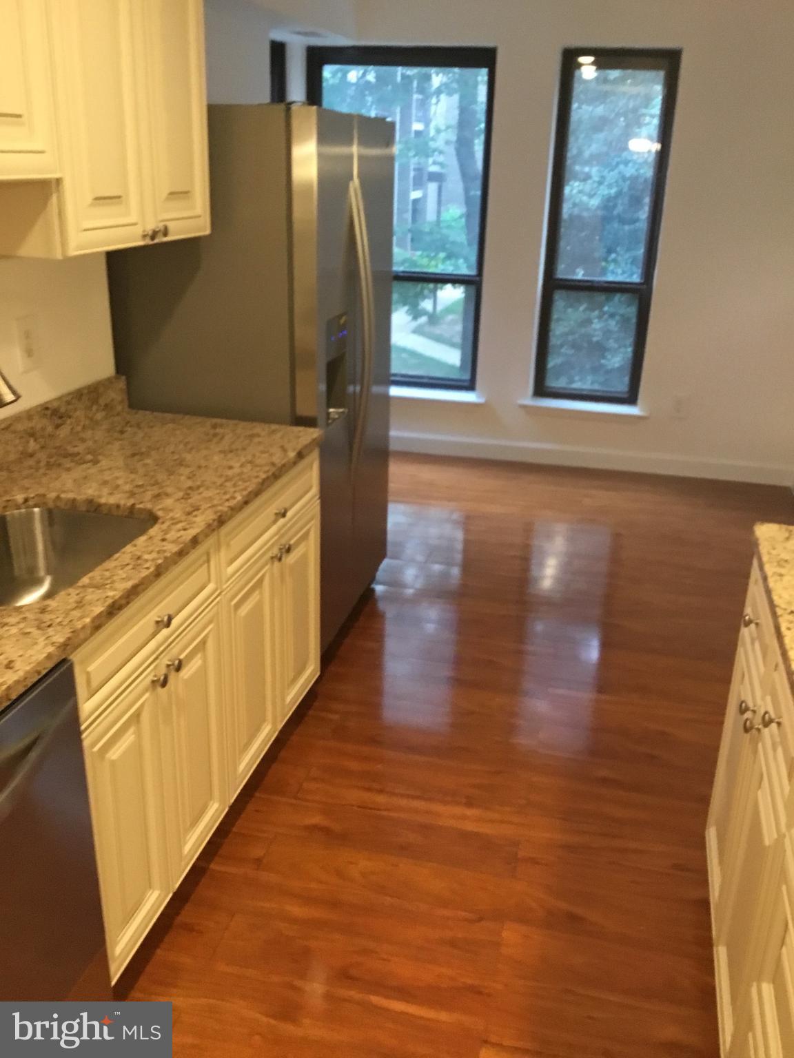 11232 Chestnut Grove Square, Unit 236 Reston, VA 20190 - Photo 17 of 17 Kitchen