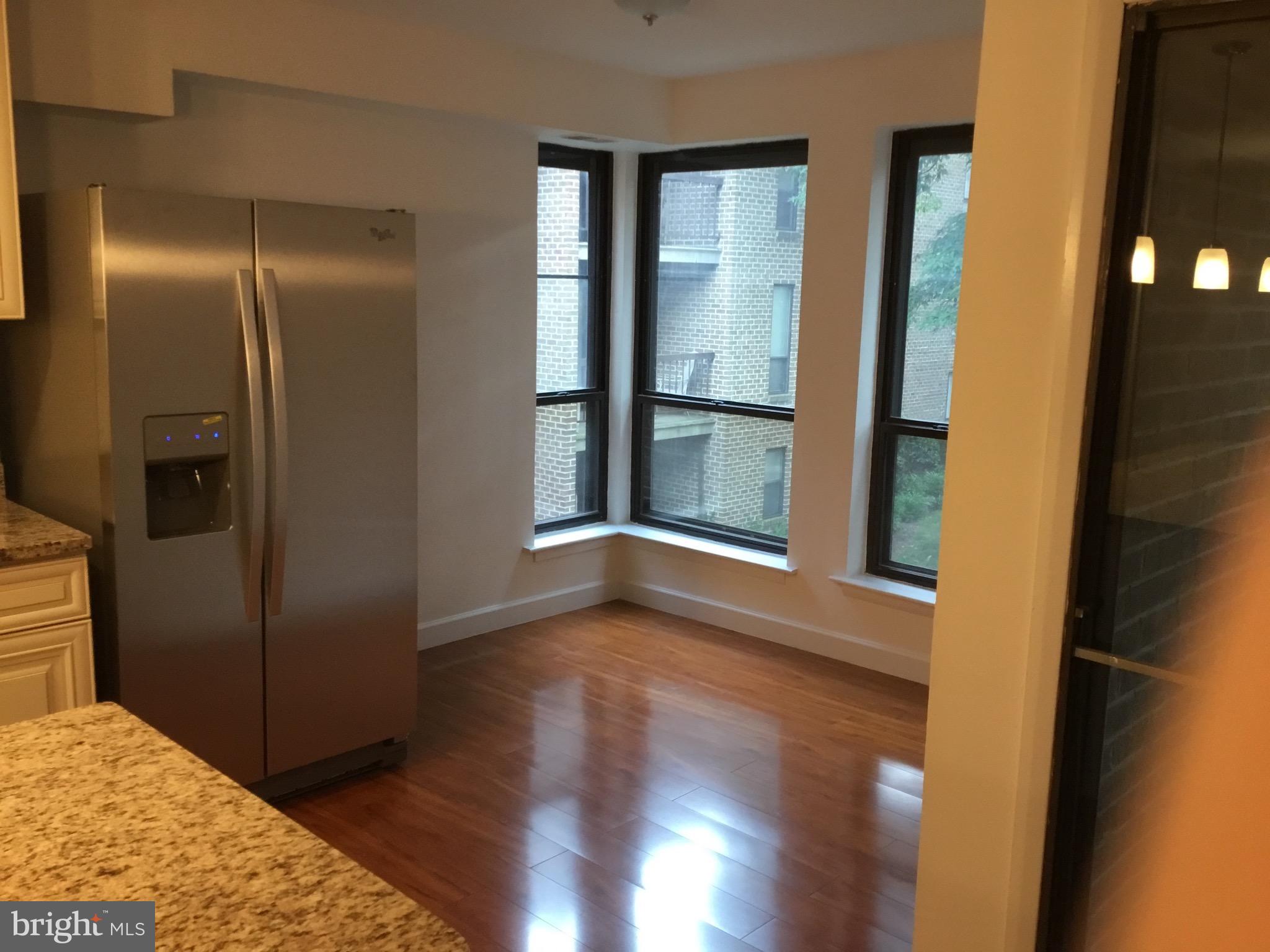 11232 Chestnut Grove Square, Unit 236 Reston, VA 20190 - Photo 3 of 17 Kitchen