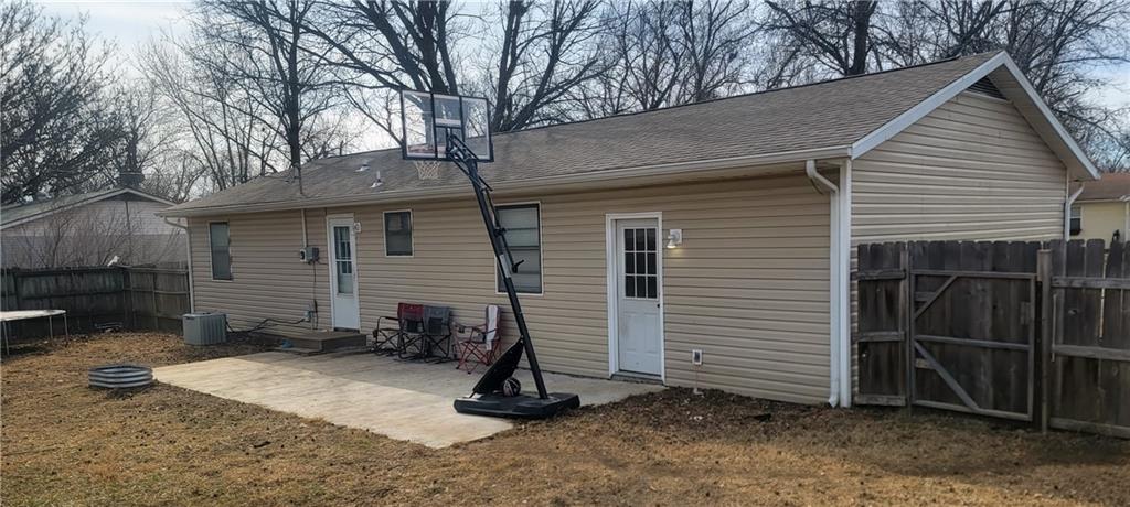 427 North Vermont Street Iola, KS 66749 - Photo 22 of 26