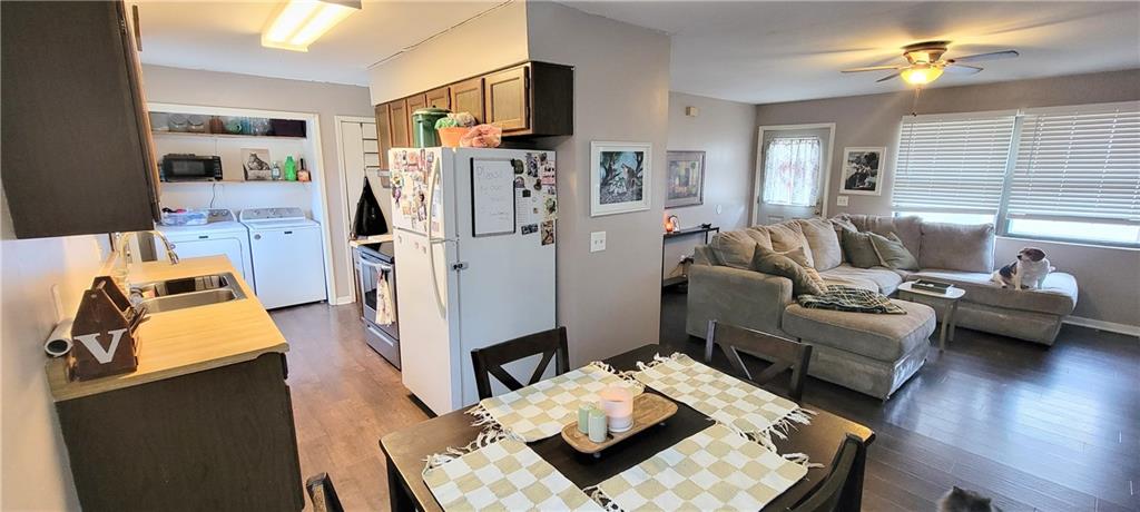 427 North Vermont Street Iola, KS 66749 - Photo 5 of 26