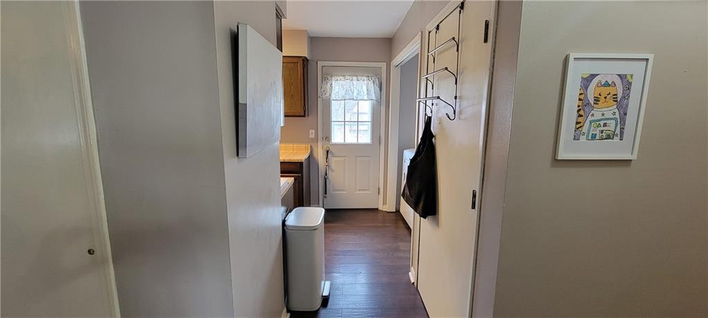 427 North Vermont Street Iola, KS 66749 - Photo 9 of 26