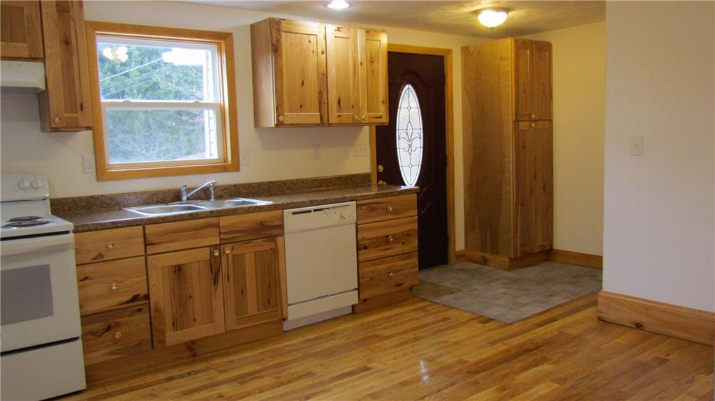 3587 Beck Road Butler, PA 16002 - Photo 3 of 25