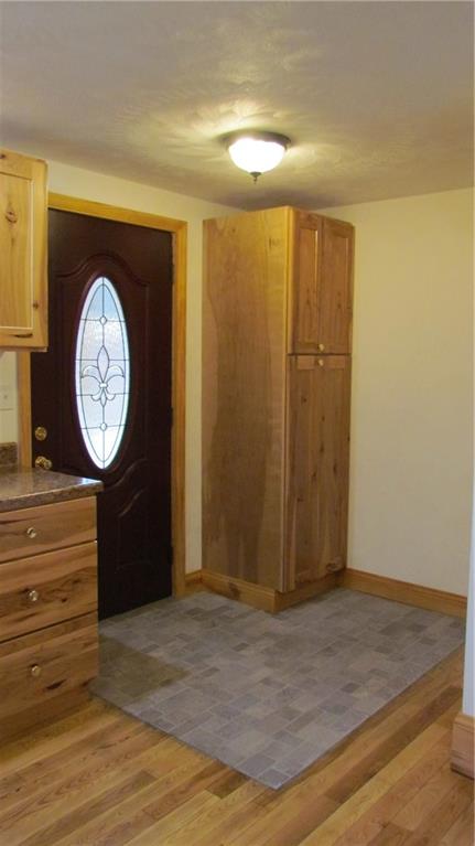 3587 Beck Road Butler, PA 16002 - Photo 5 of 25