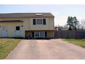 3 R Lancelot Drive, Unit 3 Derry, NH 03038 - Photo 3 of 3