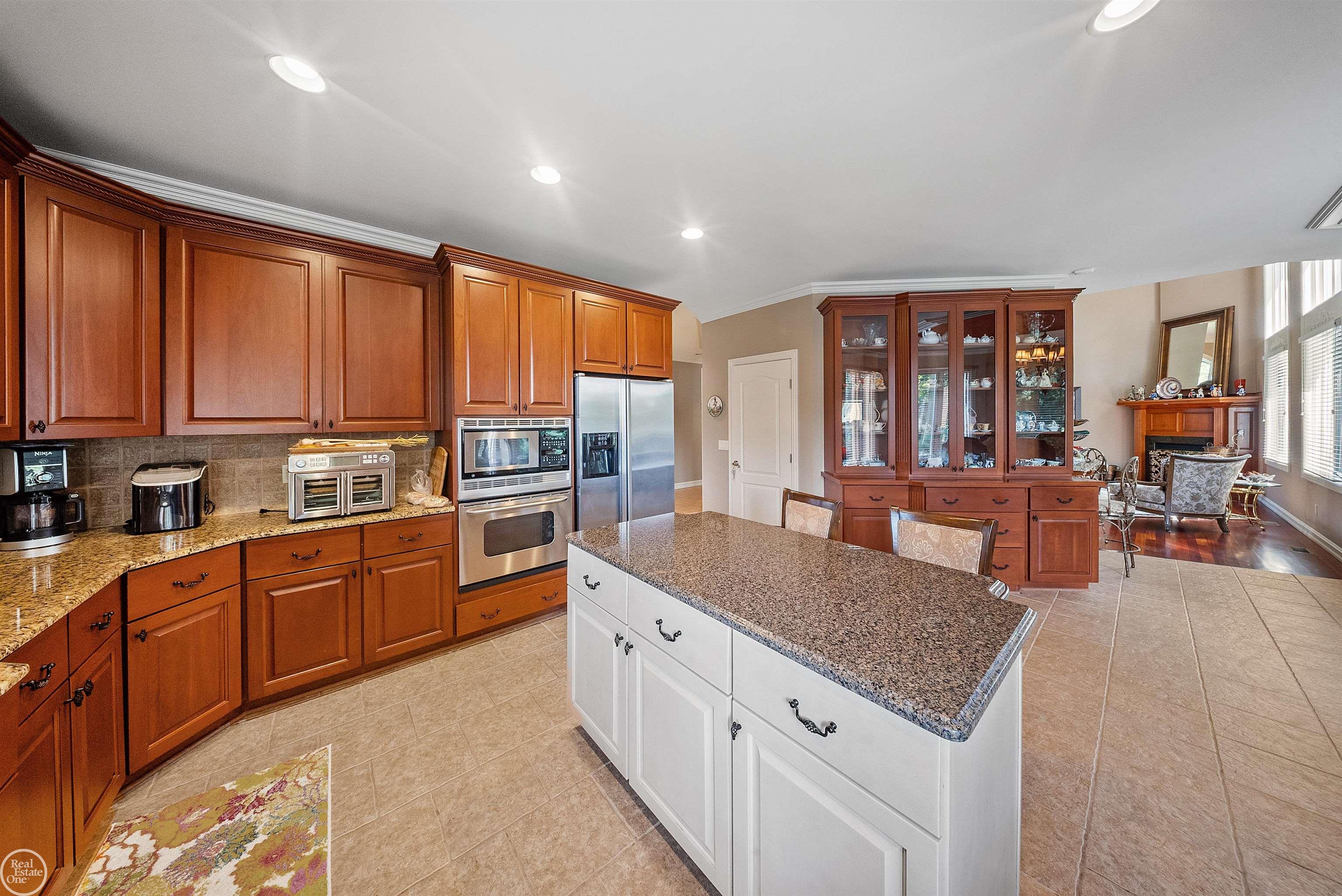 13046 Partridge Run Utica, MI 48315 - Photo 13 of 51