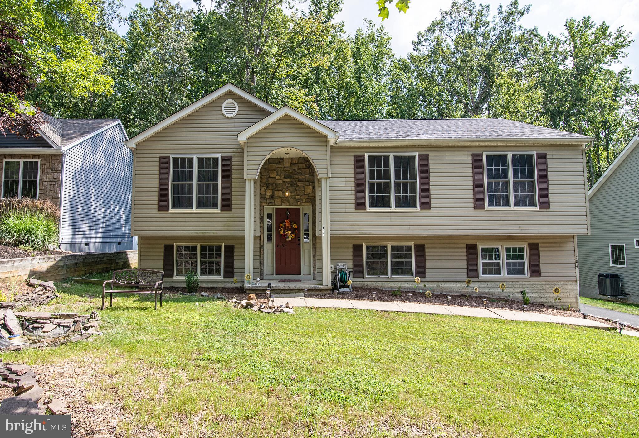 704 Gold Valley Road Locust Grove, VA 22508 - Photo 1 of 39 Large Split Level with covered entrance