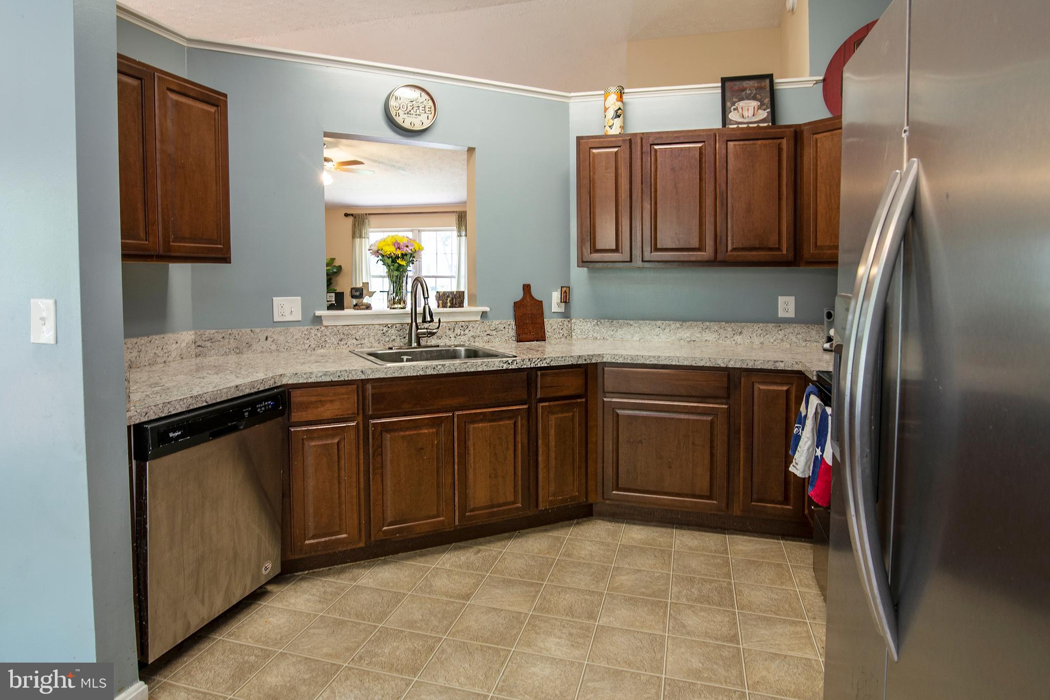 704 Gold Valley Road Locust Grove, VA 22508 - Photo 2 of 39 Easy to use kitchen with pass through wall