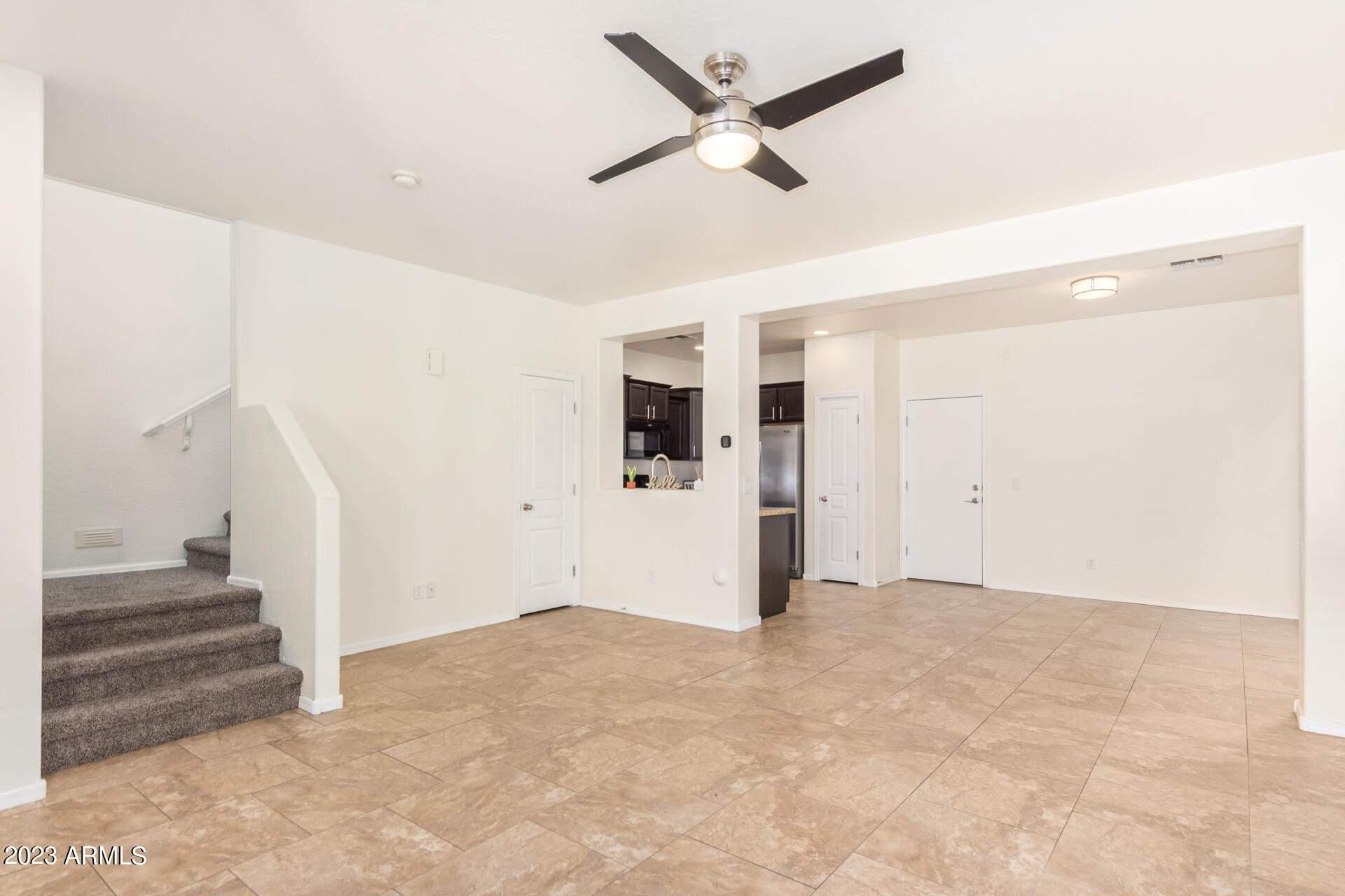 92 East Catclaw Street Gilbert, AZ 85296 - Photo 6 of 25 06 - Catclaw 92