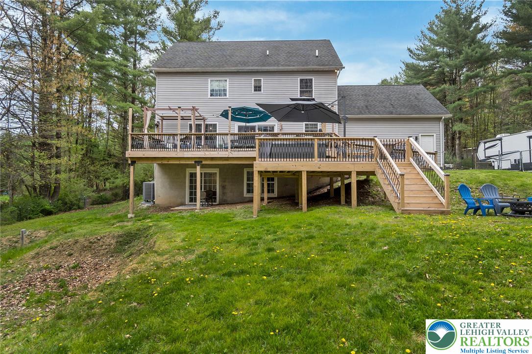 2512 Valley View Acres Road Stroudsburg, PA 18360 - Photo 10 of 79