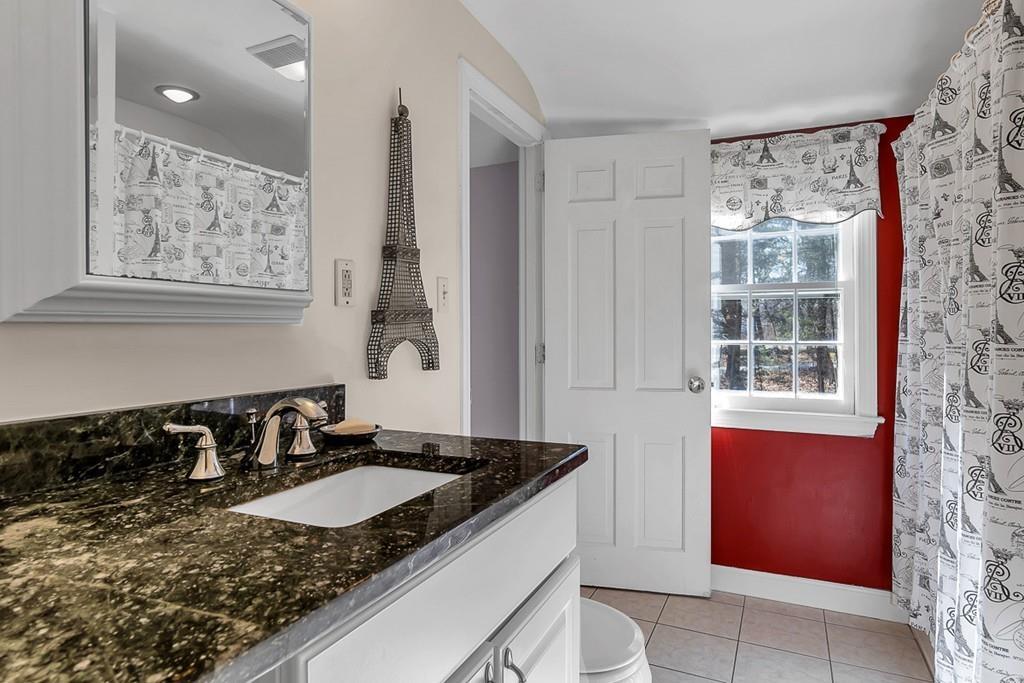 41 Horseshoe Road Chelmsford, MA 01824 - Photo 19 of 33 Gallery Image 19