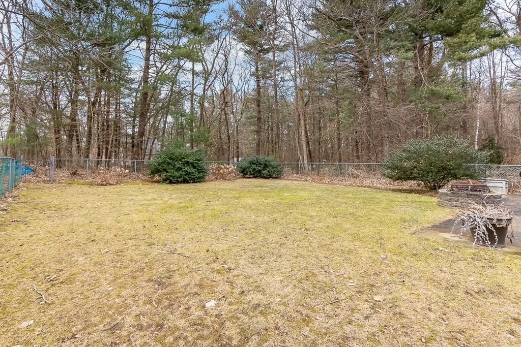 41 Horseshoe Road Chelmsford, MA 01824 - Photo 26 of 33 Gallery Image 26